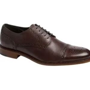 Size 10 Joseph Abboud leather wingtip Oxford shoes in excellent condition​